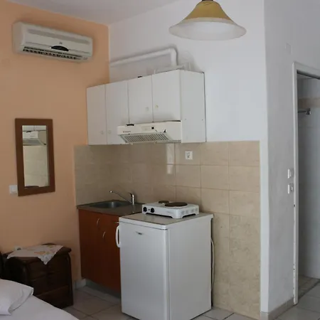 Apartment Alexandros *