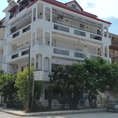 Alexandros Apartment *